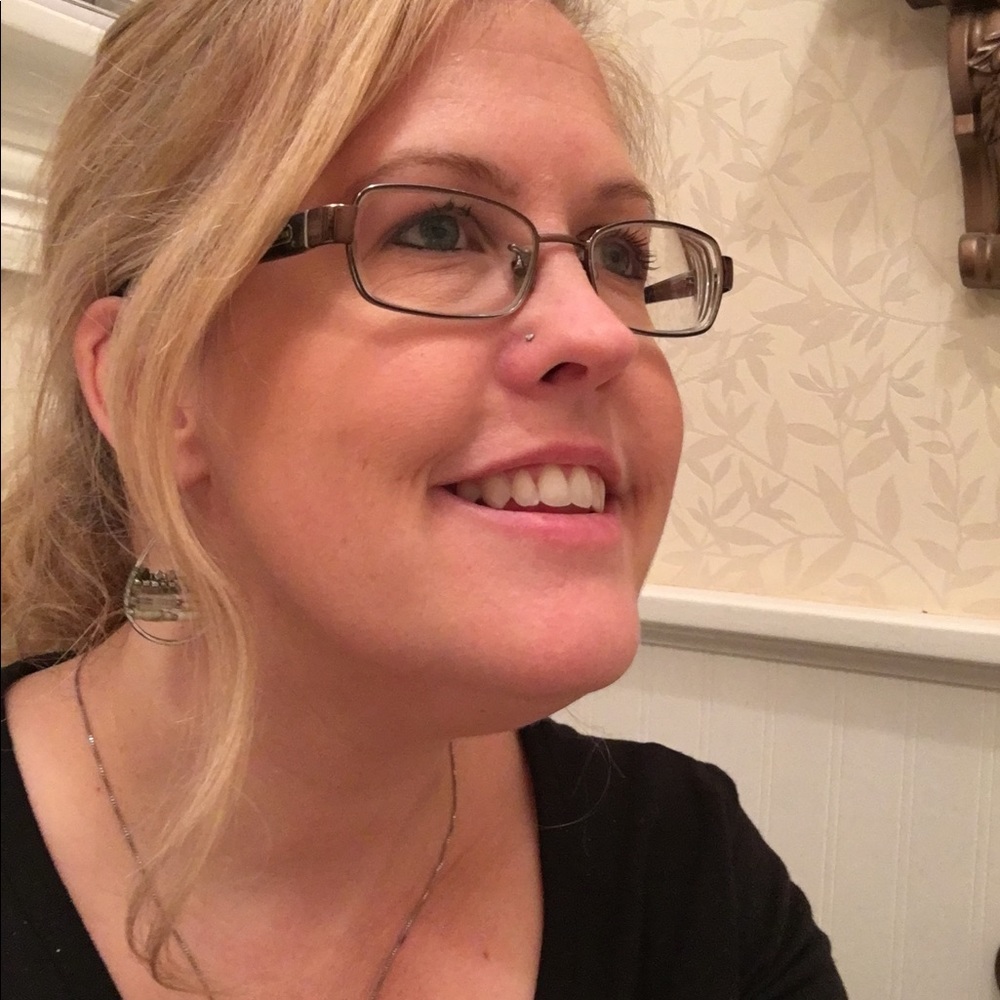 Meet your Posher, Carrie